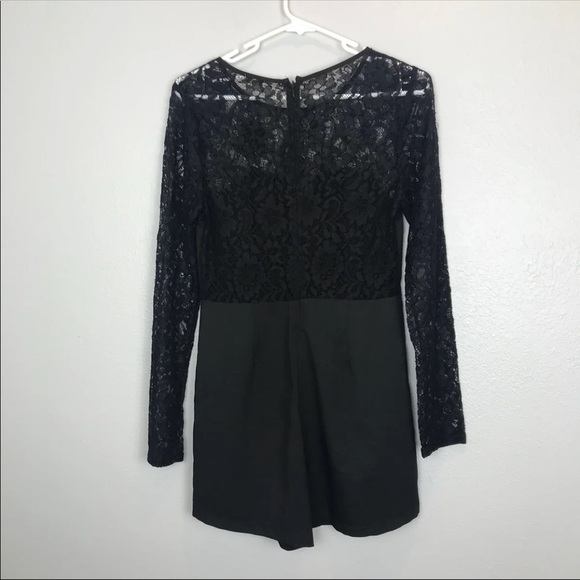 NWT Urban Outfitters Lace Black Romper - Picture 2 of 4